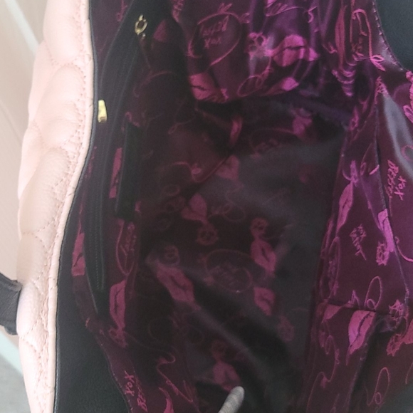 Large baby pink purse - Picture 2 of 3